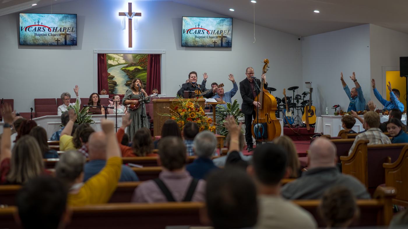 Congregation worshiping together at Vicars Chapel